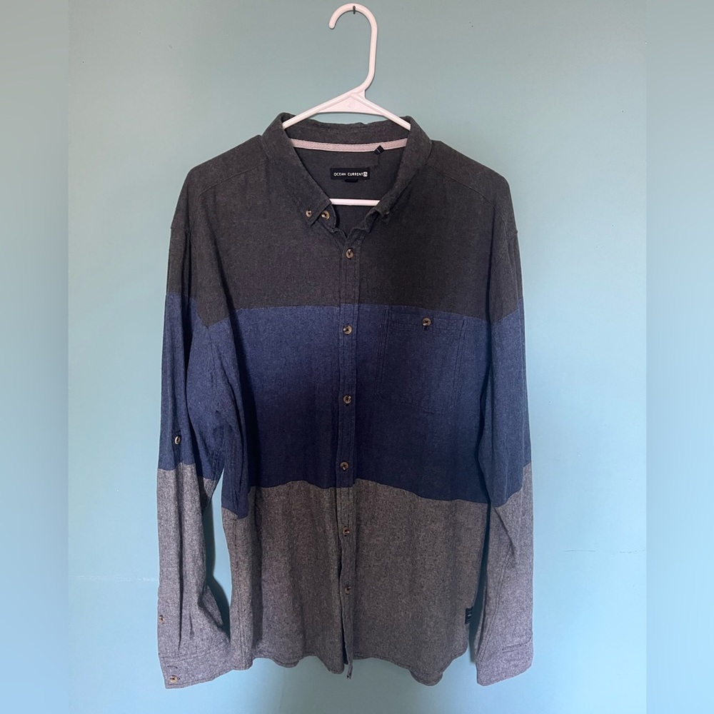 Mens XL Three-Tone Blue and Gray Shirt